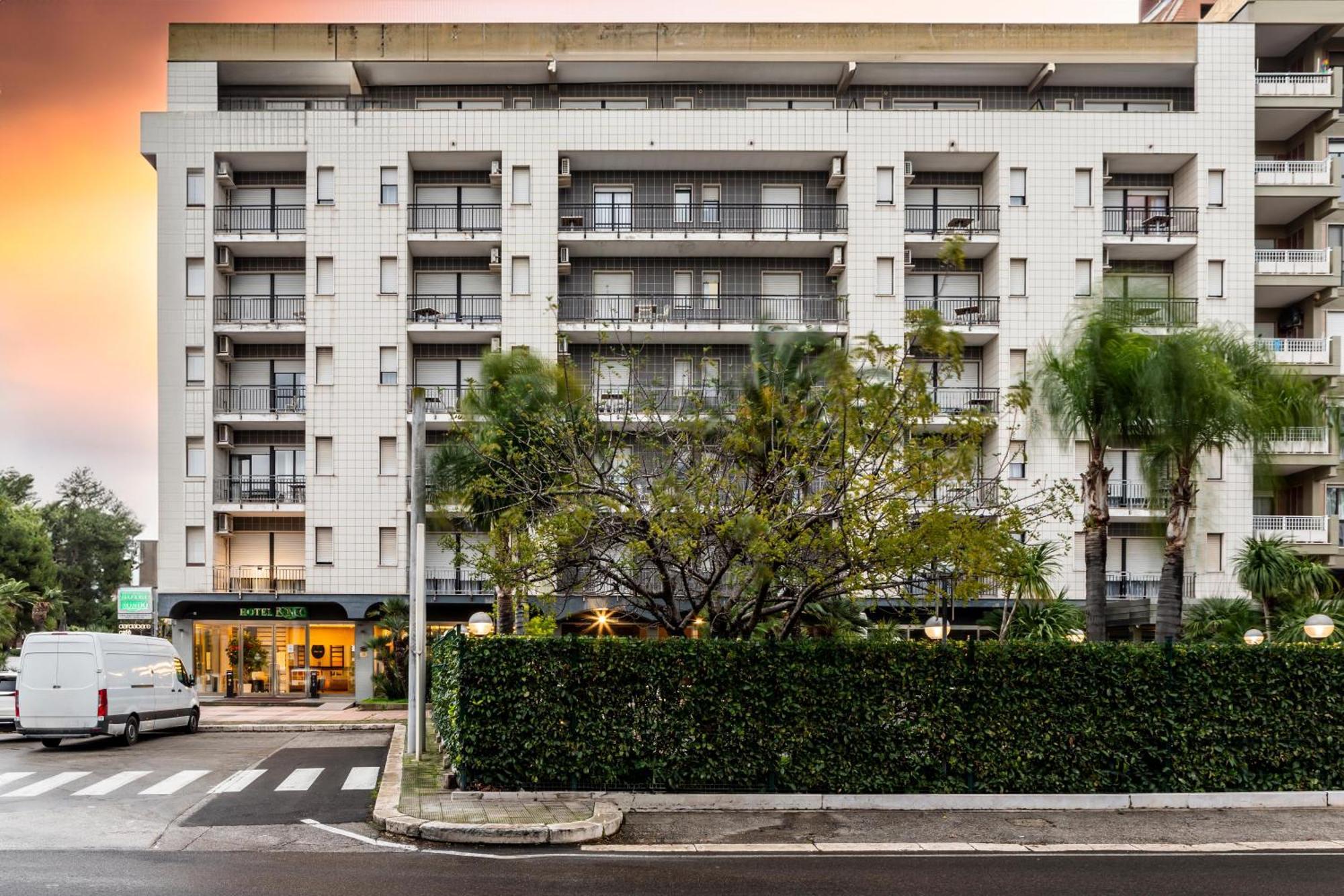 B&B Hotel Bari Rondo ภายนอก รูปภาพ